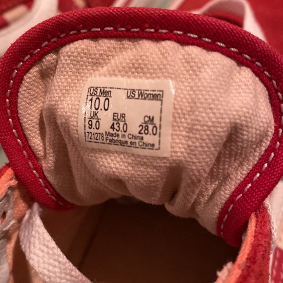 Red checkered Vans sneakers - Picture 5 of 6